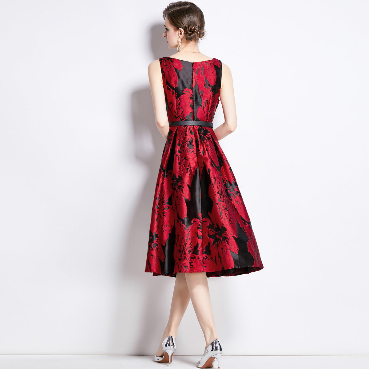 3D Jacquard Floral Midi Dress – Textured A-Line with Puff Sleeves